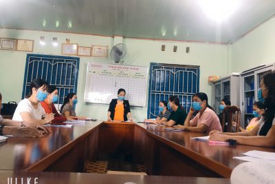 Trường Mẫu giáo Bình Minh tổ chức Bồi dưỡng chính trị hè cho giáo viên, nhân viên năm 2020