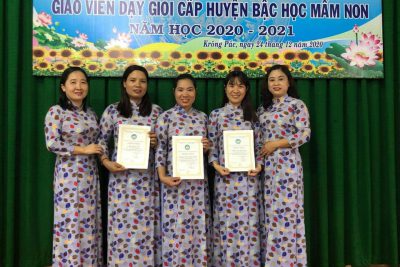 Tập thể cán bộ – giáo viên tham gia hội thì giáo viên giỏi cấp huyện năm học 2020-2021