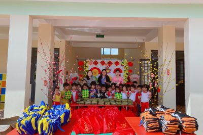 Chương trình làm nên Tết cho các em học sinh của trường